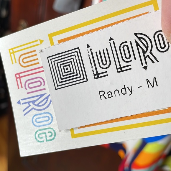 Clearance LuLaRoe Randy t-shirt Med - Picture 4 of 5